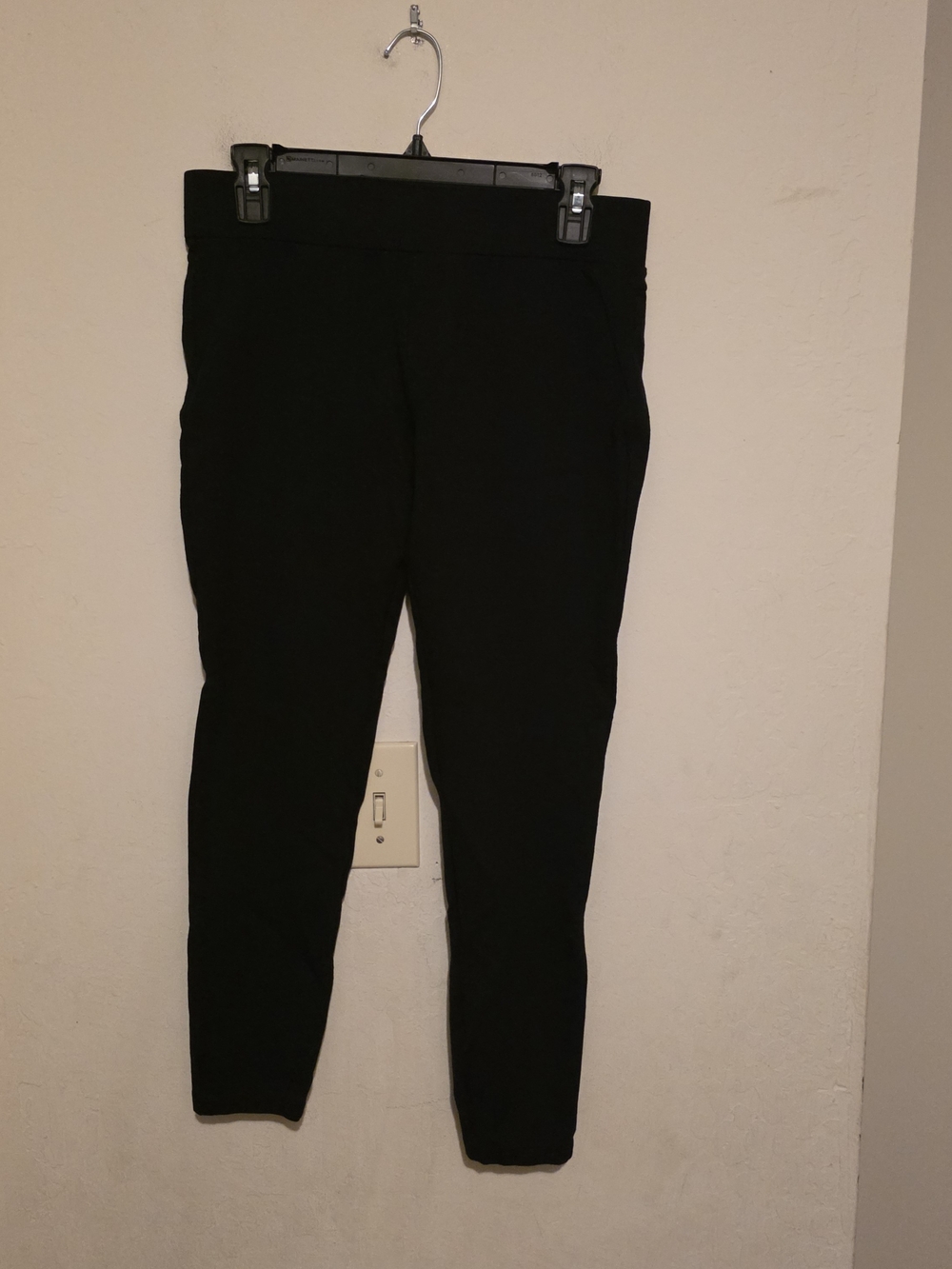 Matty M Black Skinny Ponte Pants Size Small